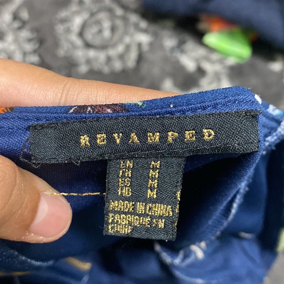 crop top - Picture 3 of 3